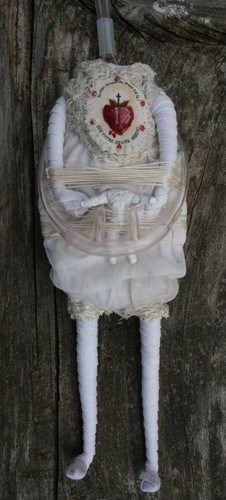 Poupée en mal d'enfantement