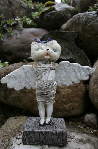 Poupée en mal d'enfantement