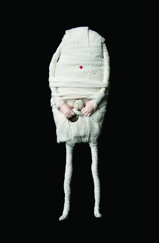 Poupée en mal d'enfantement