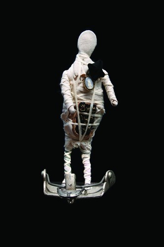 Poupée en mal d'enfantement