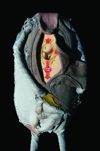 Poupée en mal d'enfantement