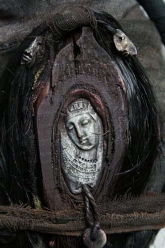 Poupée en mal d'enfantement