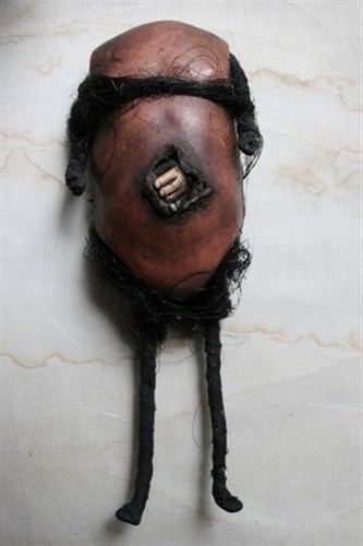 Poupée en mal d'enfantement