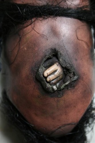 Poupée en mal d'enfantement