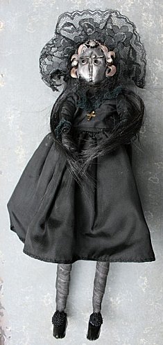 Poupée en mal d'enfantement