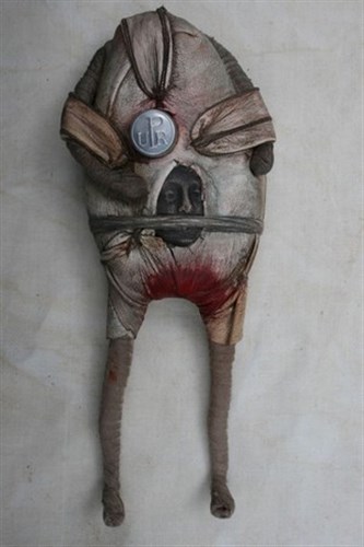 Poupée en mal d'enfantement