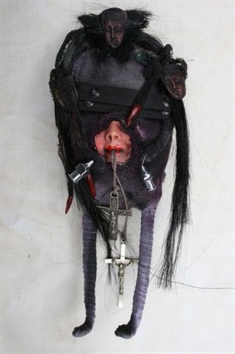 Poupée en mal d'enfantement