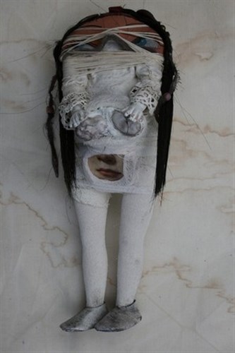 Poupée en mal d'enfantement