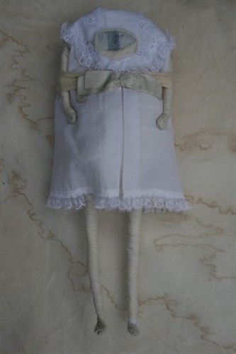 Poupée en mal d'enfantement