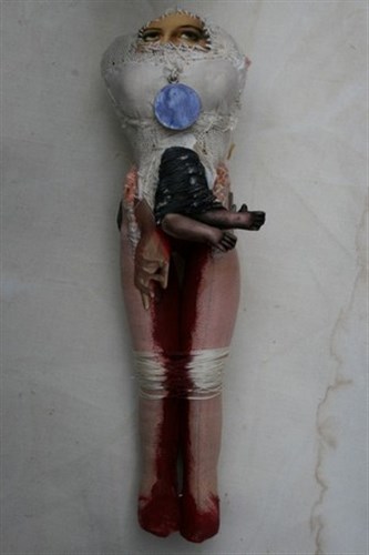 Poupée en mal d'enfantement