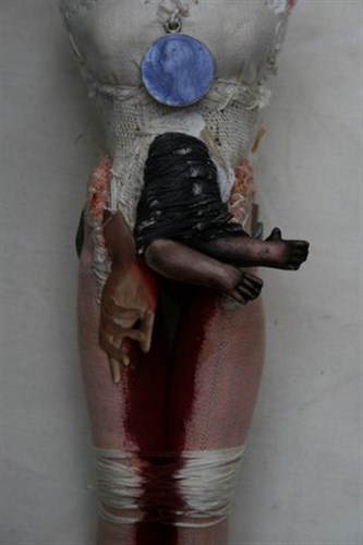 Poupée en mal d'enfantement