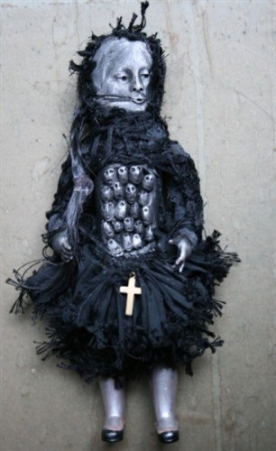 Poupée en mal d'enfantement