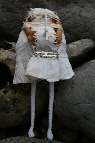 Poupée en mal d'enfantement