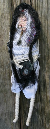 Poupée en mal d'enfantement