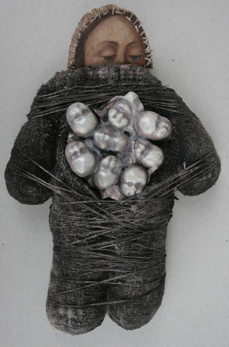 Poupée en mal d'enfantement