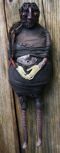 Poupée en mal d'enfantement