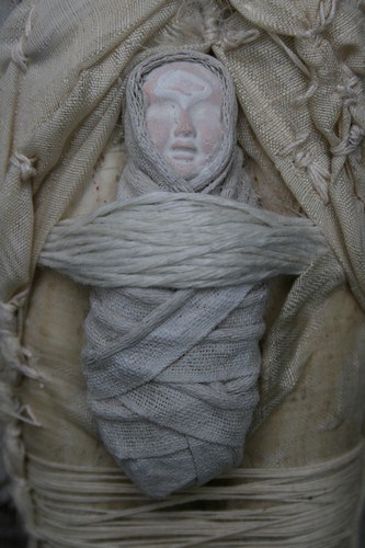 Poupée en mal d'enfantement