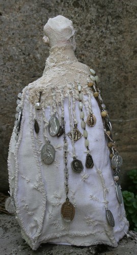 Poupée en mal d'enfantement