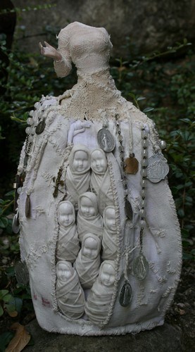 Poupée en mal d'enfantement